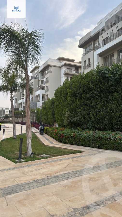 https://aqarmap.com.eg/en/listing/6521793-for-sale-cairo-new-cairo-compounds-hyde-park-centre-ville-hyde-park