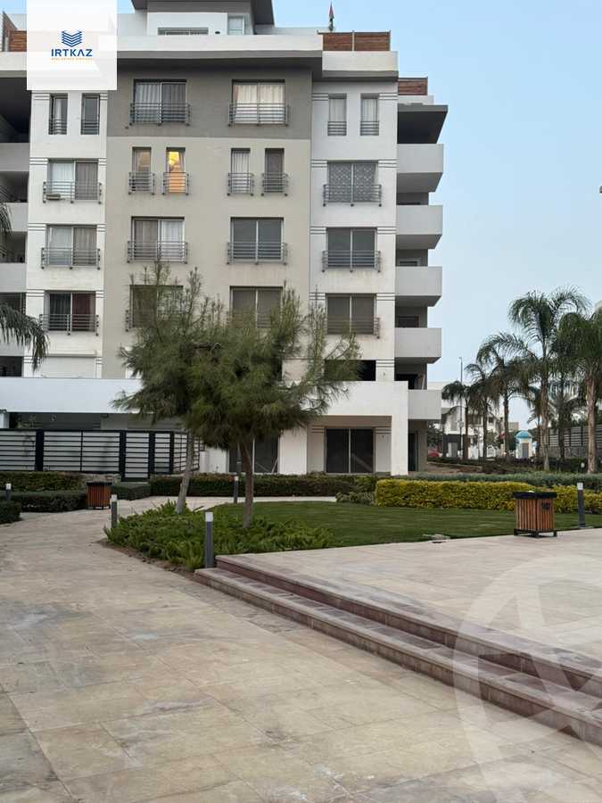 https://aqarmap.com.eg/ar/listing/6535016-for-sale-cairo-new-cairo-compounds-hyde-park-centre-ville-hyde-park