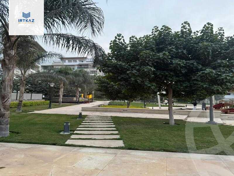 https://aqarmap.com.eg/ar/listing/6521786-for-sale-cairo-new-cairo-compounds-hyde-park-centre-ville-hyde-park