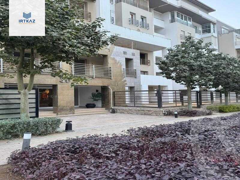 https://aqarmap.com.eg/ar/listing/6521786-for-sale-cairo-new-cairo-compounds-hyde-park-centre-ville-hyde-park