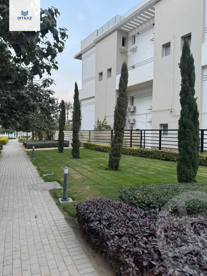 https://aqarmap.com.eg/ar/listing/6587767-for-sale-cairo-new-cairo-compounds-hyde-park-centre-ville-hyde-park