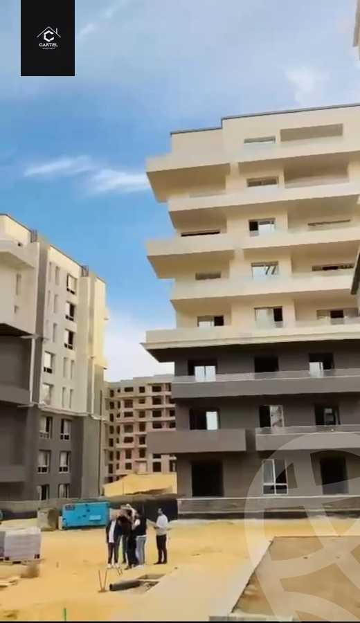 https://aqarmap.com.eg/en/listing/5385595-for-sale-cairo-new-administrative-capital-r7-de-joya-strip-mall-3-taj-misr