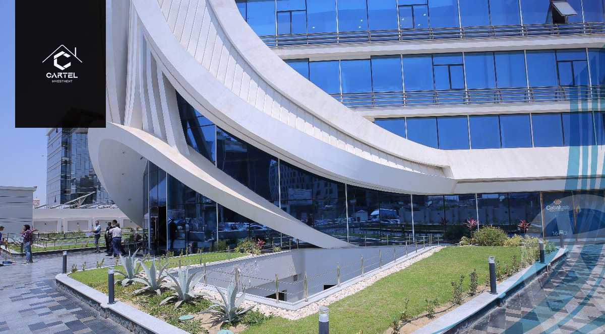 https://aqarmap.com.eg/en/listing/5405290-for-sale-cairo-new-cairo-compounds-kyrw-kbytl-sntr-ktlyst-llttwyr