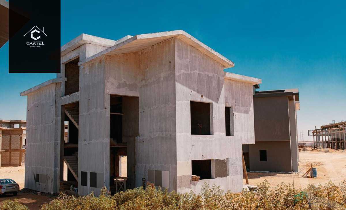 https://aqarmap.com.eg/ar/listing/5494758-for-sale-cairo-new-cairo-compounds-kmbwnd-kryk-twn-il-cazar