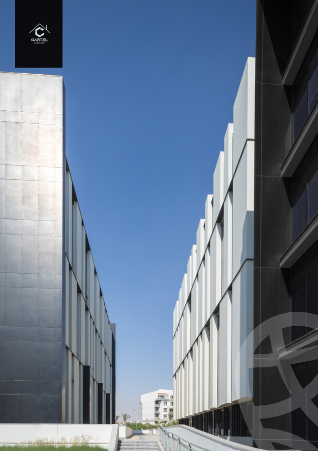https://aqarmap.com.eg/en/listing/5495109-for-sale-cairo-new-cairo-compounds-hyde-park-business-district