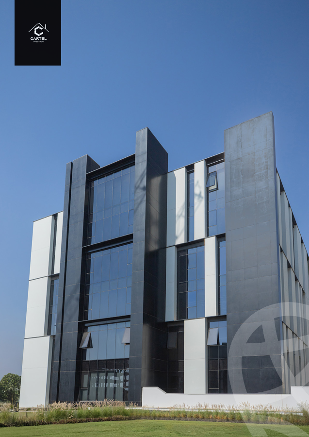 https://aqarmap.com.eg/en/listing/5495109-for-sale-cairo-new-cairo-compounds-hyde-park-business-district