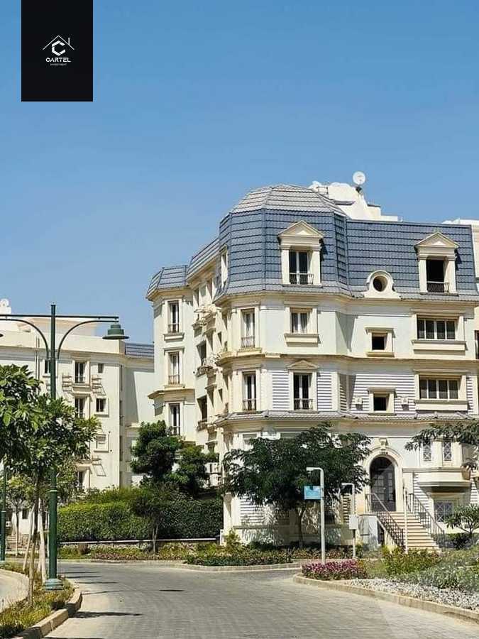 https://aqarmap.com.eg/en/listing/5566501-for-sale-cairo-new-cairo-compounds-mountain-view-hyde-park