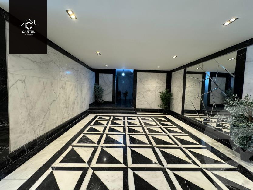 https://aqarmap.com.eg/en/listing/6023558-for-sale-cairo-heliopolis-heliopolis-square-mohammed-farid-st
