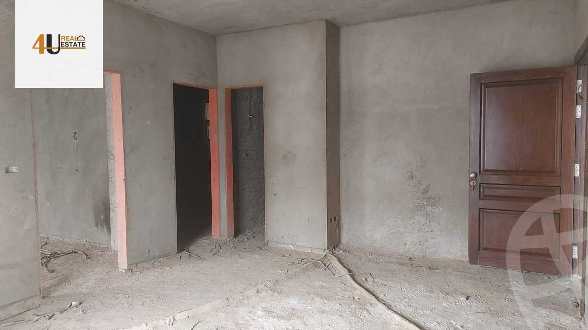 https://aqarmap.com.eg/en/listing/5626011-for-sale-cairo-new-cairo-compounds-hyde-park-centre-ville-hyde-park