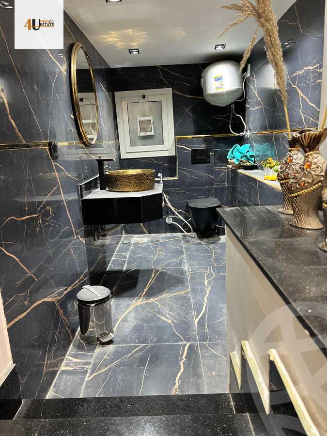 https://aqarmap.com.eg/ar/listing/5993399-for-sale-cairo-new-cairo-compounds-mountain-view-hyde-park