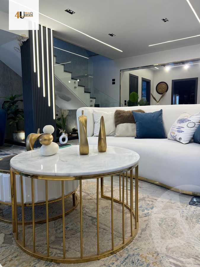 https://aqarmap.com.eg/ar/listing/5993399-for-sale-cairo-new-cairo-compounds-mountain-view-hyde-park
