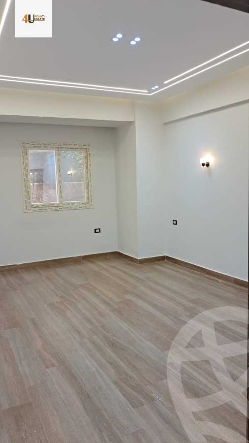 https://aqarmap.com.eg/en/listing/6013916-for-sale-cairo-new-cairo-compounds-mountain-view-hyde-park
