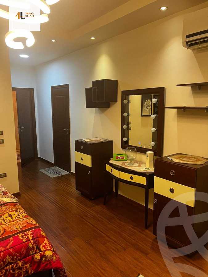 https://aqarmap.com.eg/en/listing/6152925-for-sale-cairo-new-cairo-compounds-nakhil-village