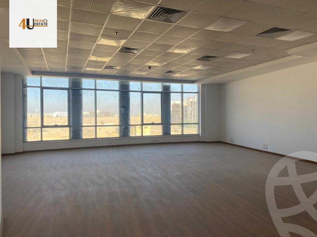 https://aqarmap.com.eg/en/listing/6615515-for-sale-cairo-new-cairo-compounds-centro-clavo-mall-smart-group