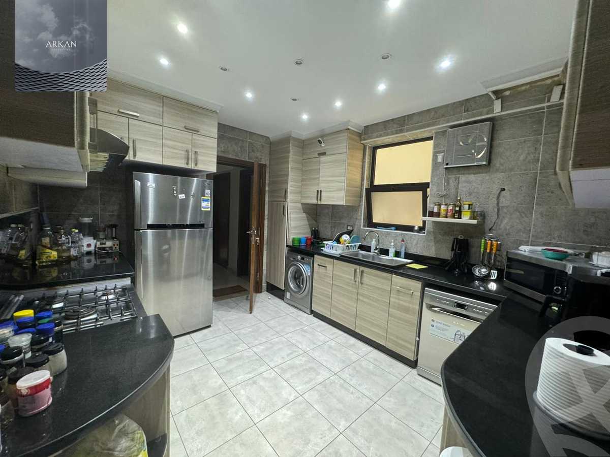 https://aqarmap.com.eg/en/listing/5303206-for-sale-cairo-el-sheikh-zayed-city-compounds-kmbwnd-wyst-twn-swdyk
