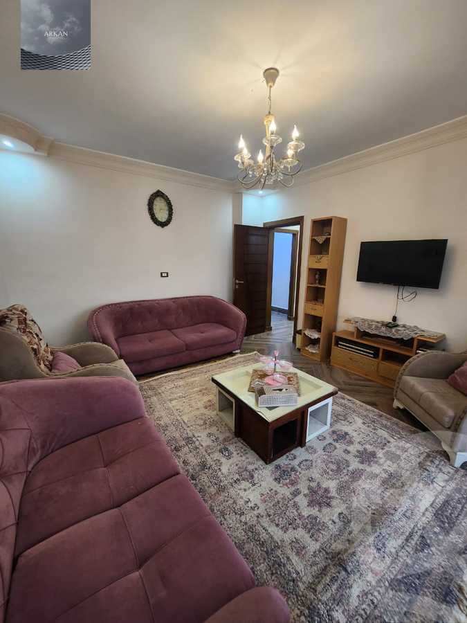 https://aqarmap.com.eg/ar/listing/5305256-for-rent-cairo-el-sheikh-zayed-city-compounds-el-khamayel
