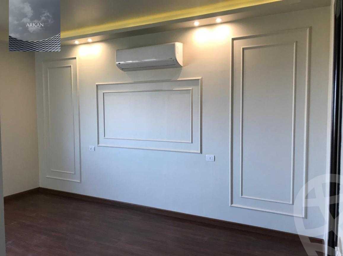 https://aqarmap.com.eg/ar/listing/5383707-for-sale-cairo-el-sheikh-zayed-city-compounds-kmbwnd-ljry-swdyk