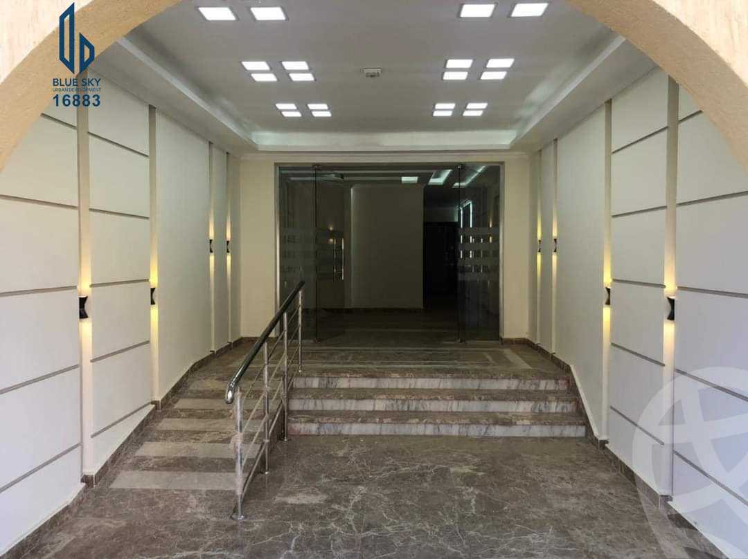 https://aqarmap.com.eg/ar/listing/5593722-for-sale-cairo-el-shorouk-compounds-palm-island-compound-tg