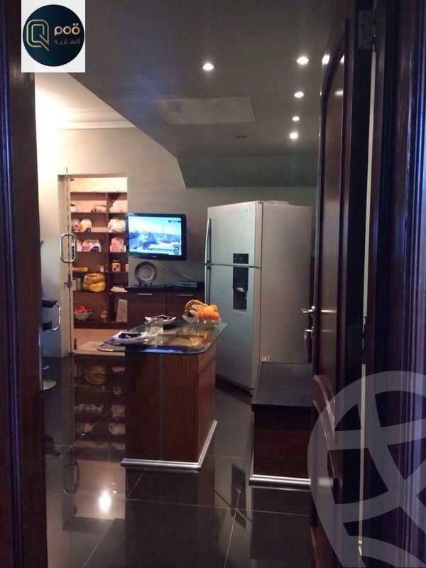 https://aqarmap.com.eg/ar/listing/5336051-for-sale-cairo-6th-of-october-compounds-royal-hills