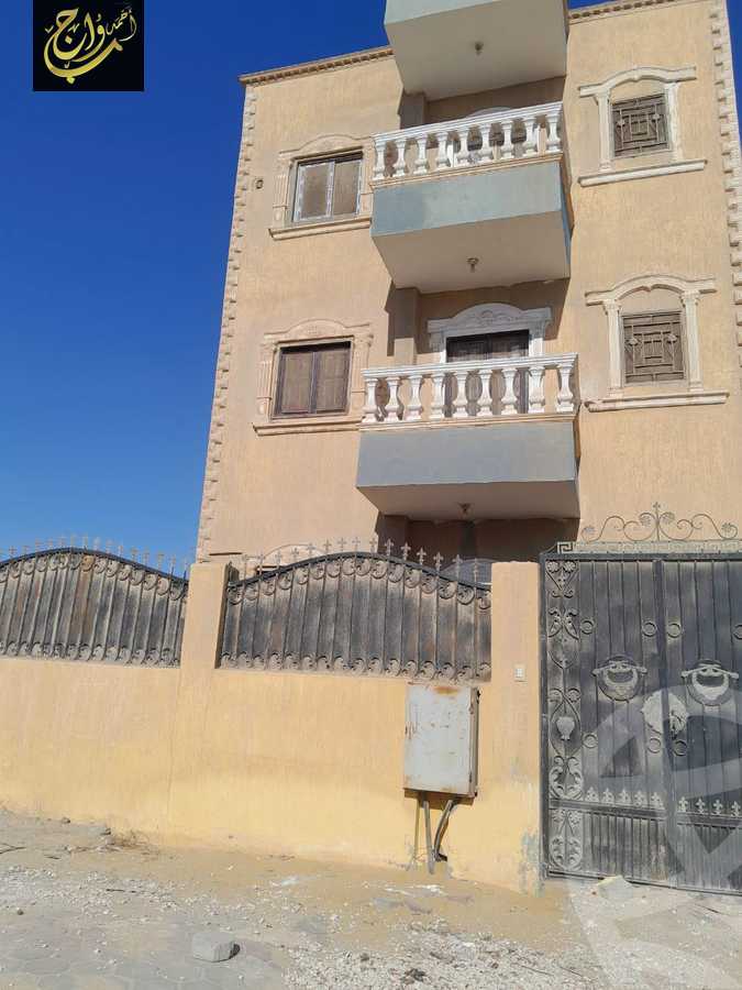 https://aqarmap.com.eg/en/listing/4905796-for-sale-cairo-6th-of-october-el-wahatt-road