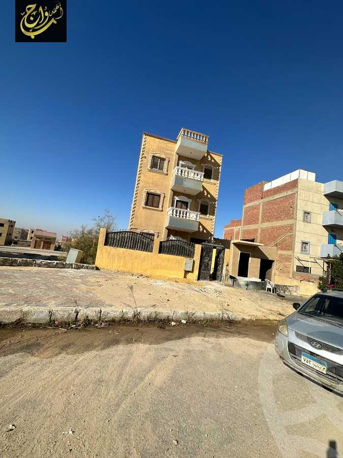 https://aqarmap.com.eg/en/listing/4905796-for-sale-cairo-6th-of-october-el-wahatt-road