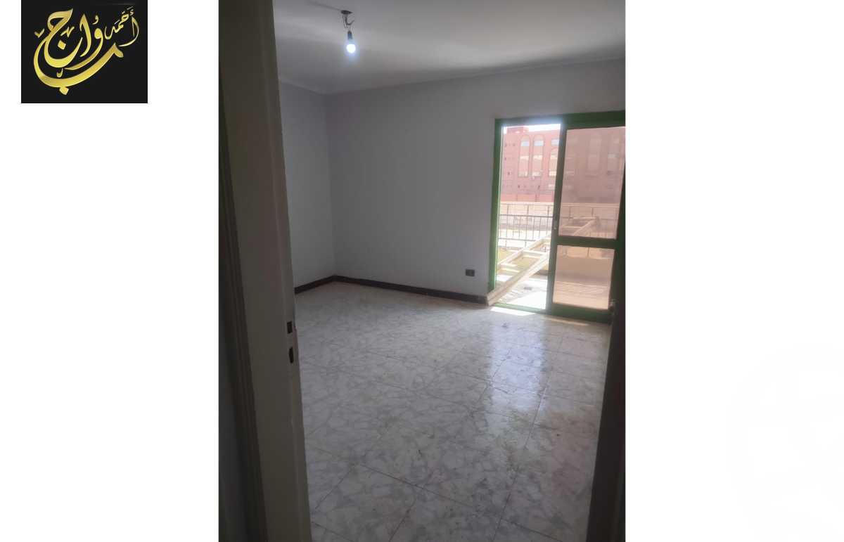 https://aqarmap.com.eg/en/listing/5787669-for-sale-cairo-mokattam-lhdb-l-ly