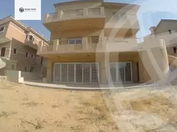 https://aqarmap.com.eg/ar/listing/5442829-for-sale-cairo-new-cairo-compounds-moon-valley