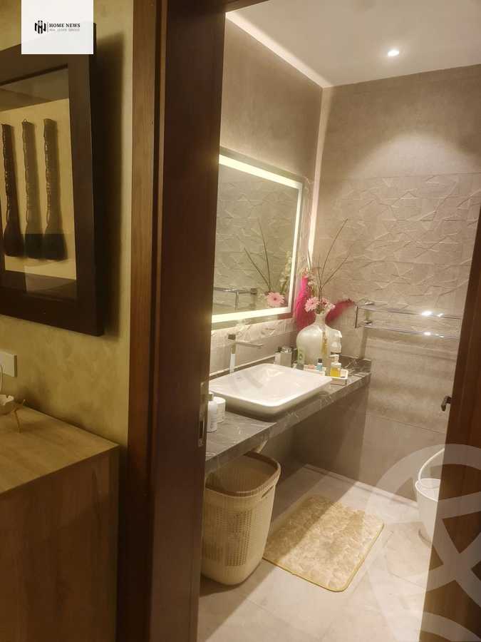 https://aqarmap.com.eg/en/listing/5465654-for-sale-cairo-new-cairo-compounds-mountain-view-hyde-park