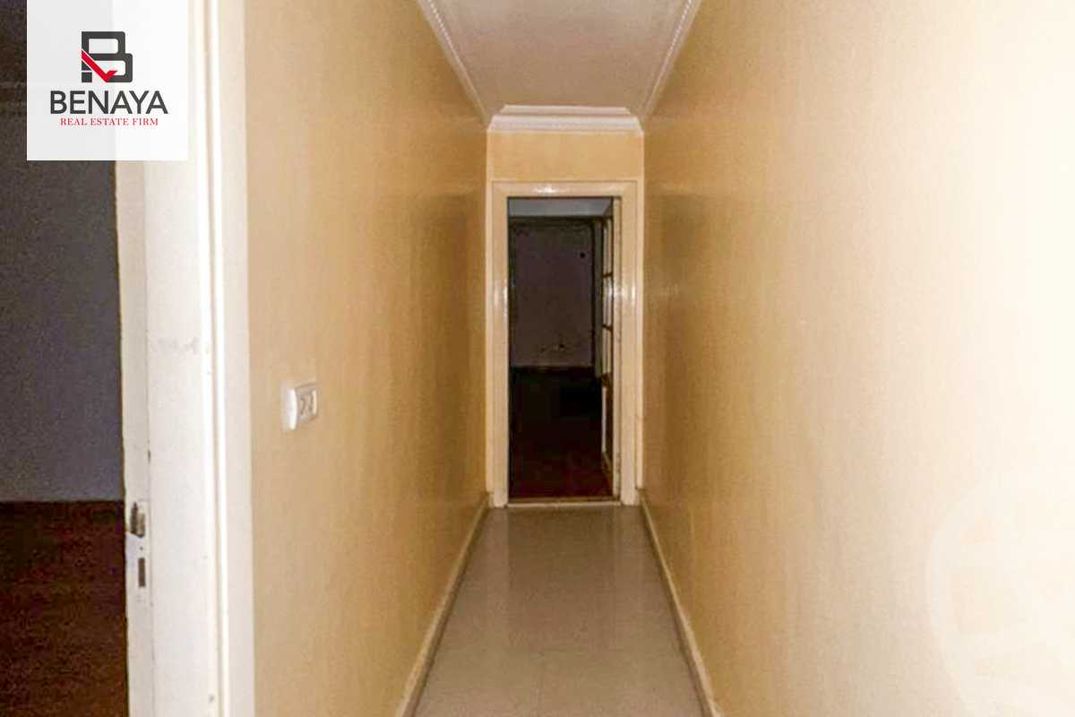 https://aqarmap.com.eg/ar/listing/5240053-for-sale-alexandria-ganaklis-shr-mrtdy-bsh