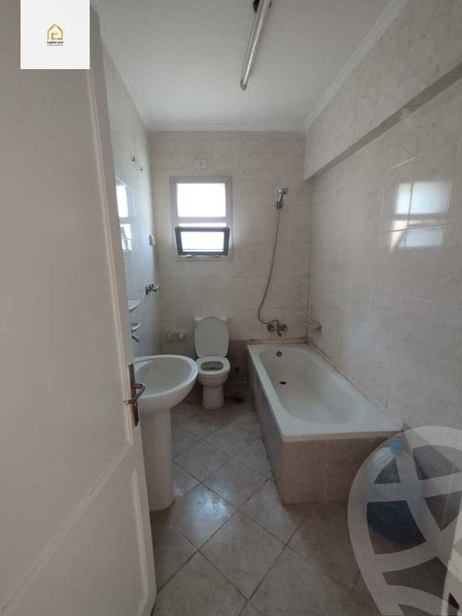 https://aqarmap.com.eg/en/listing/5120532-for-rent-cairo-new-cairo-lrhb-city-mtdd-lrhb-phase-8