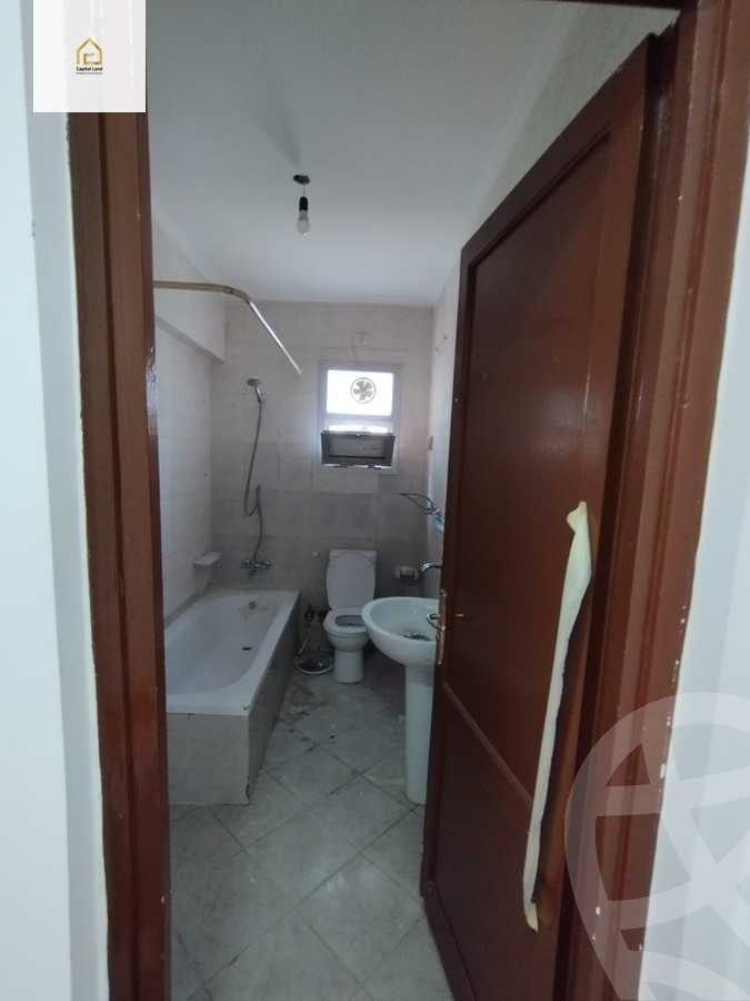 https://aqarmap.com.eg/en/listing/5120677-for-rent-cairo-new-cairo-lrhb-city-mtdd-lrhb-phase-8