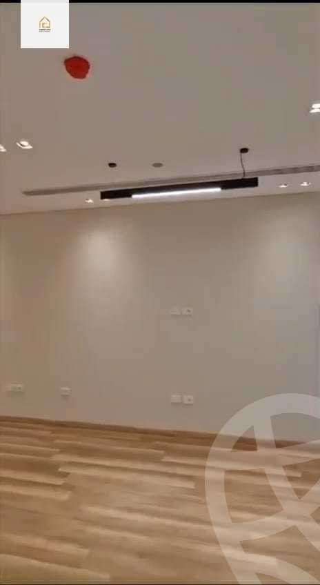 https://aqarmap.com.eg/en/listing/5230758-for-rent-cairo-new-cairo-compounds-hyde-park-centre-ville-hyde-park