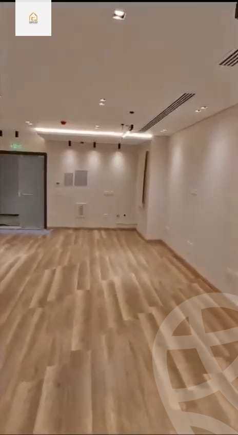 https://aqarmap.com.eg/en/listing/5230758-for-rent-cairo-new-cairo-compounds-hyde-park-centre-ville-hyde-park
