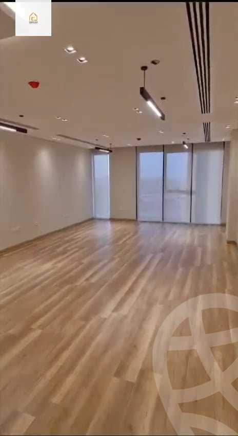 https://aqarmap.com.eg/en/listing/5230758-for-rent-cairo-new-cairo-compounds-hyde-park-centre-ville-hyde-park