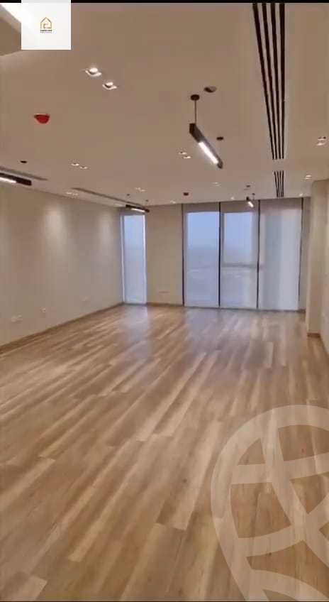 https://aqarmap.com.eg/en/listing/5230758-for-rent-cairo-new-cairo-compounds-hyde-park-centre-ville-hyde-park