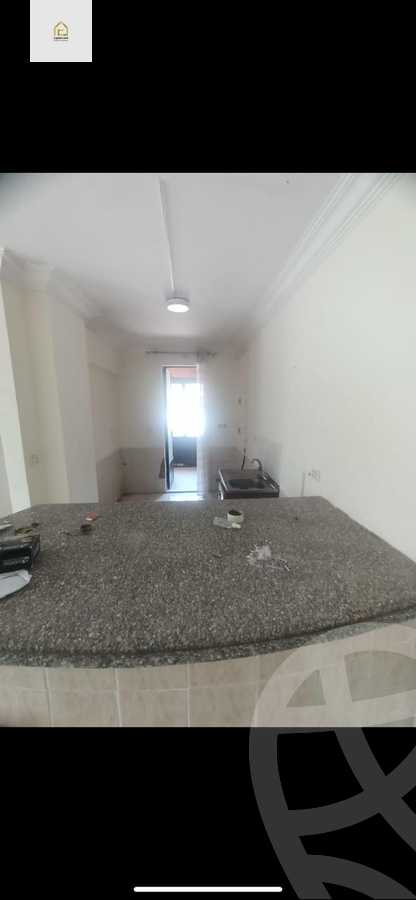 https://aqarmap.com.eg/en/listing/5245008-for-sale-cairo-new-cairo-lrhb-city-phase-4-mohammed-farid-st