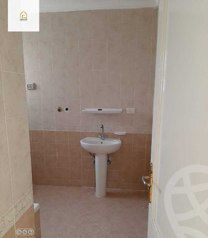 https://aqarmap.com.eg/en/listing/5266766-for-rent-cairo-new-cairo-lrhb-city-phase-5-ibn-al-nafees-st