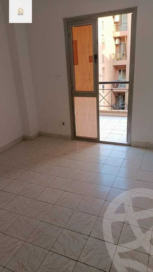 https://aqarmap.com.eg/en/listing/5309259-for-rent-cairo-new-cairo-lrhb-city-phase-2-osama-ibn-zaid-st
