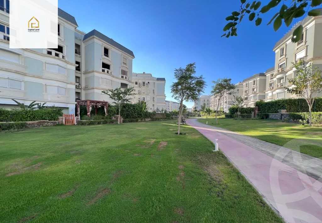https://aqarmap.com.eg/en/listing/5315394-for-sale-cairo-new-cairo-compounds-mountain-view-hyde-park