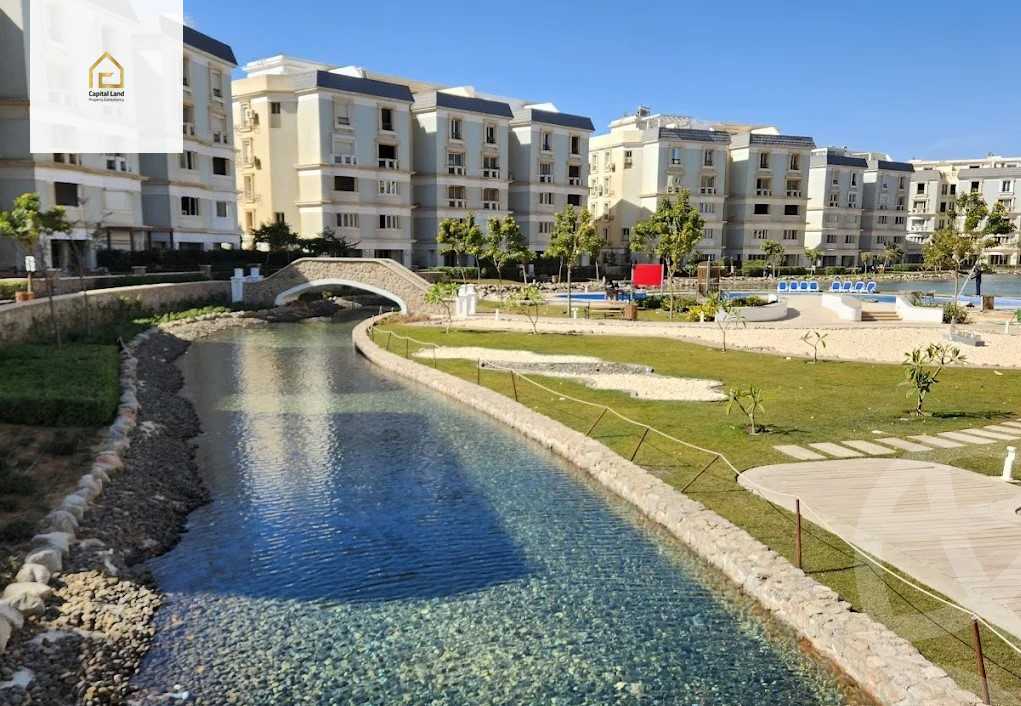 https://aqarmap.com.eg/en/listing/5315394-for-sale-cairo-new-cairo-compounds-mountain-view-hyde-park