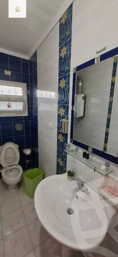 https://aqarmap.com.eg/ar/listing/5318393-for-sale-cairo-new-cairo-lrhb-city-phase-3-farid-shawqi-st