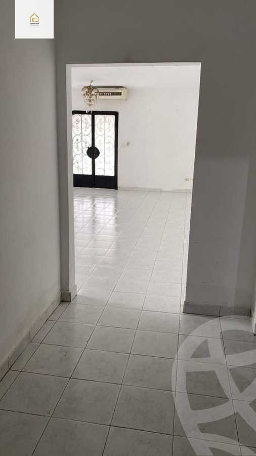 https://aqarmap.com.eg/en/listing/5343040-for-sale-cairo-new-cairo-lrhb-city-phase-3-farid-shawqi-st