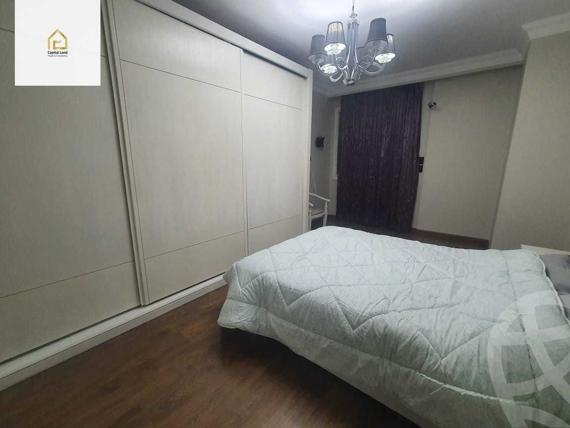 https://aqarmap.com.eg/en/listing/5343095-for-sale-cairo-new-cairo-lrhb-city-phase-4-mostafa-el-nahaas-st
