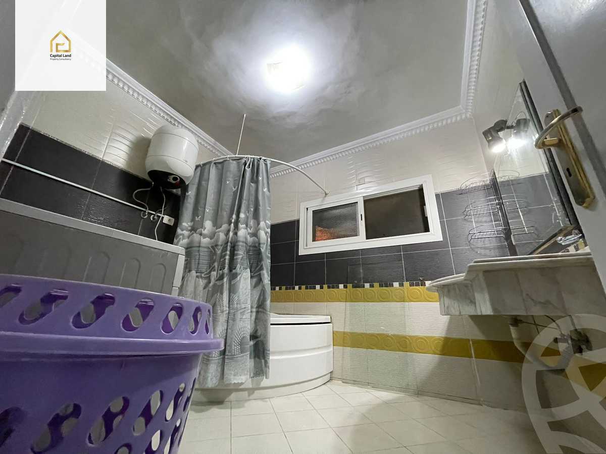 https://aqarmap.com.eg/en/listing/5348444-for-rent-cairo-new-cairo-lrhb-city-phase-2-osama-ibn-zaid-st