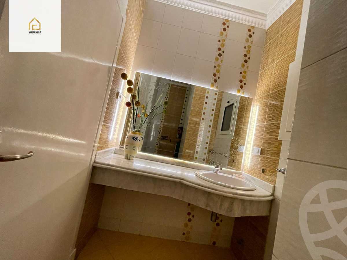 https://aqarmap.com.eg/en/listing/5348444-for-rent-cairo-new-cairo-lrhb-city-phase-2-osama-ibn-zaid-st