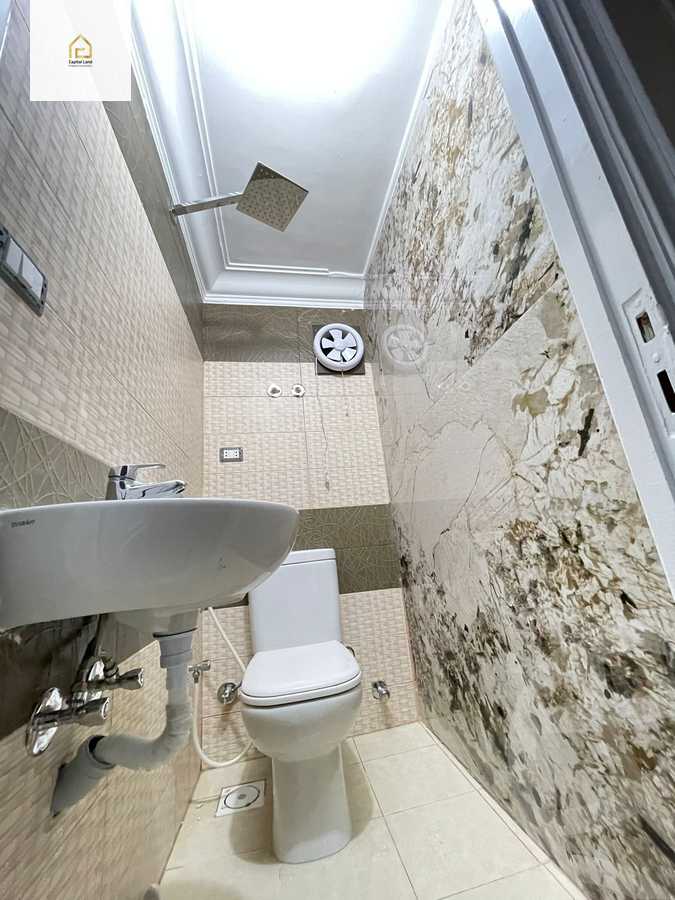 https://aqarmap.com.eg/en/listing/5348444-for-rent-cairo-new-cairo-lrhb-city-phase-2-osama-ibn-zaid-st