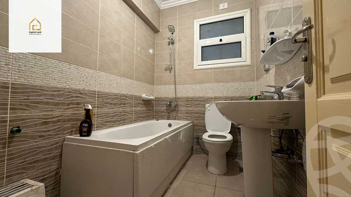https://aqarmap.com.eg/en/listing/5372420-for-sale-cairo-new-cairo-lrhb-city-phase-7