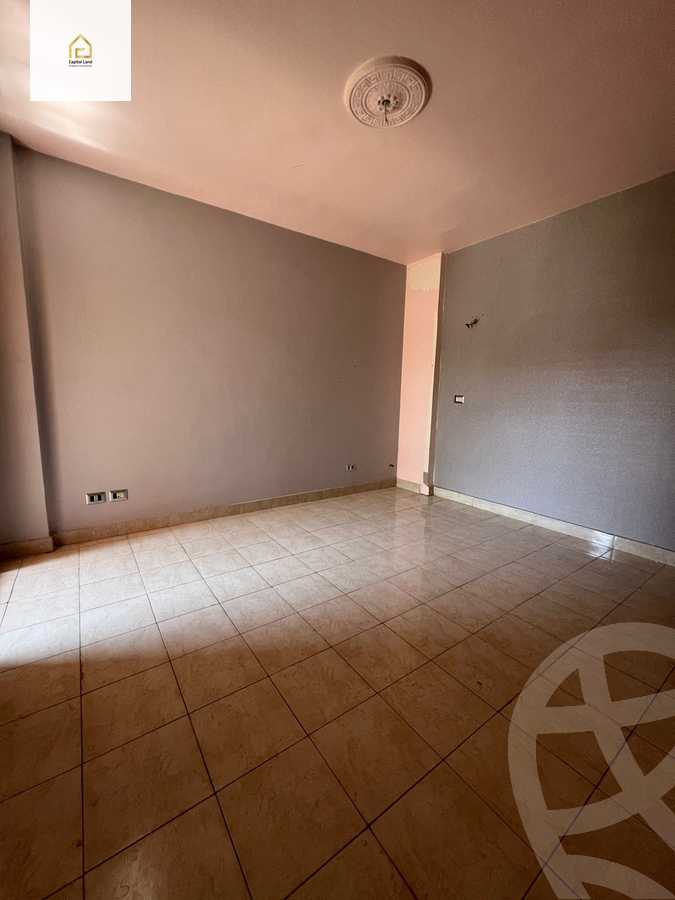 https://aqarmap.com.eg/ar/listing/5375944-for-sale-cairo-new-cairo-lrhb-city-phase-5-ibn-al-haytham-st