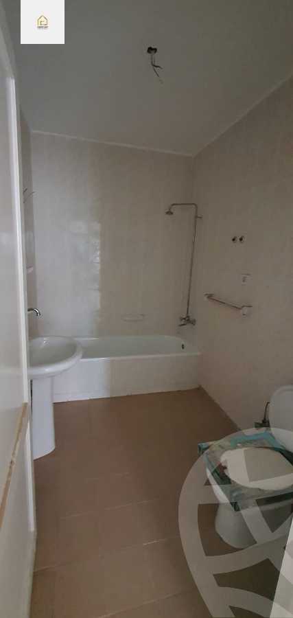 https://aqarmap.com.eg/ar/listing/5423945-for-sale-cairo-new-cairo-lrhb-city-phase-2-shr-tl-t-mstfy