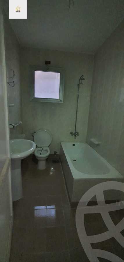 https://aqarmap.com.eg/ar/listing/5423945-for-sale-cairo-new-cairo-lrhb-city-phase-2-shr-tl-t-mstfy